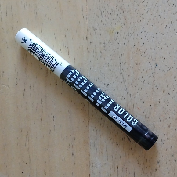 Maybelline Color Tattoo 24 Hr Eye Stix BLACK - Picture 1 of 2